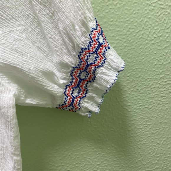 Greek cotton embroidered top. - Picture 3 of 6